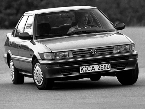 Toyota Corolla Liftback 1.3 XLi 1990 view 3
