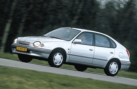 Toyota Corolla 1.3 G6 1999 view 3