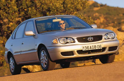 Toyota Corolla 2.0 D4-D Linea Sol 2001 view 4