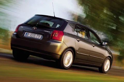 Toyota Corolla 2.0 D4-D 110 Executive 2003 view 5