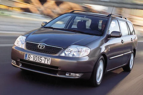 Toyota Corolla Wagon 2.0 D4-D 90 Linea Sol 2002 view 3