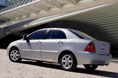 Toyota Corolla 2.0 D4-D 90 Linea Sol 2003 view 4