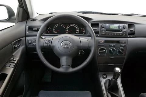 Toyota Corolla 2.0 D4-D Executive 2004 view 8