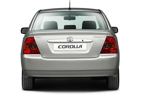Toyota Corolla 2.0 D4-D Executive 2004 view 5