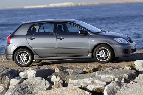 Toyota Corolla 2.0 D4-D Linea Sol 2004 view 5