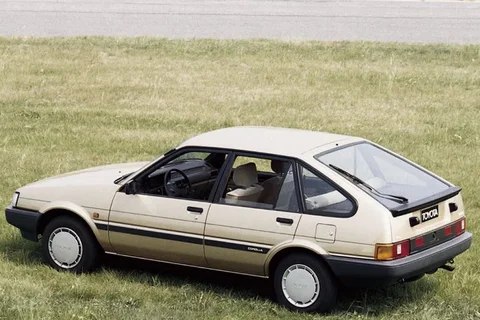 Toyota Corolla Liftback 1.3 GL 1983 view 3