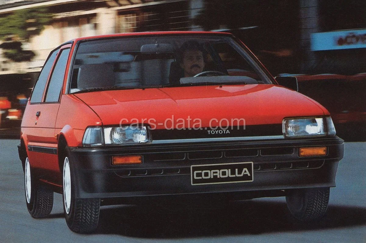 Toyota Corolla 1.3 DX 1985 front view