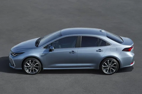Toyota Corolla Sedan 1.8 Hybrid Active 2019 view 3