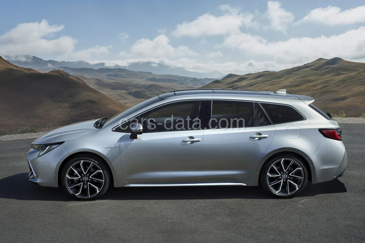 Toyota Corolla Touring Sports 1.2 Turbo Active 2019 front view