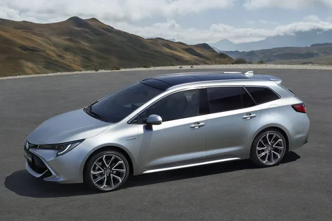 Toyota Corolla Touring Sports 1.2 Turbo Active 2019 view 2
