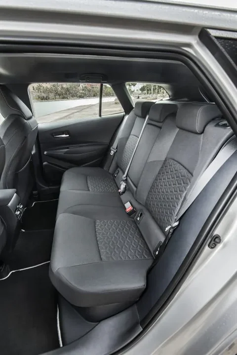 Toyota Corolla Touring Sports 1.2 Turbo Active 2019 view 10