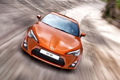Toyota GT86 2.0 D-4S 2012 view 4