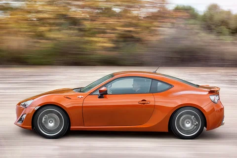 Toyota GT86 2.0 D-4S 2012 view 7
