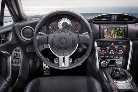 Toyota GT86 2.0 D-4S 2012 view 9