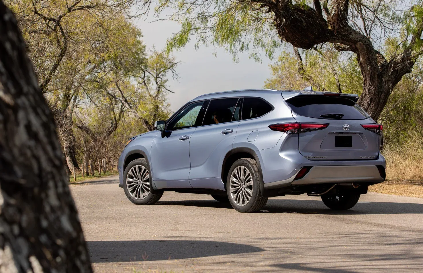 Toyota Highlander 2023 — Exterior 1