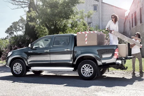 Toyota Hilux Double Cab 2.5 D-4D-F 4WD VX 2012 view 4