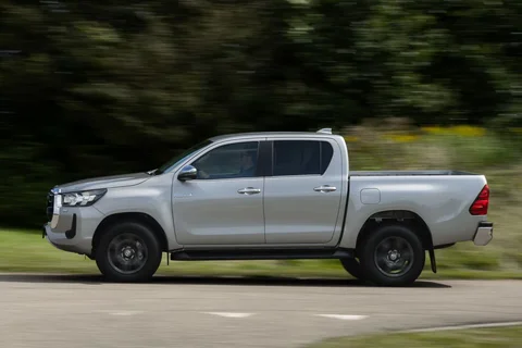 Toyota Hilux Double Cab 2.4 D-4D 4WD Challenger 2024 view 5