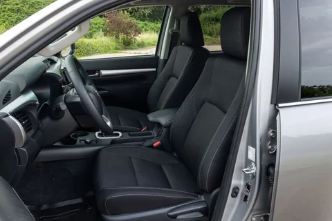 Toyota Hilux Double Cab 2.4 D-4D 4WD Challenger 2024 view 8