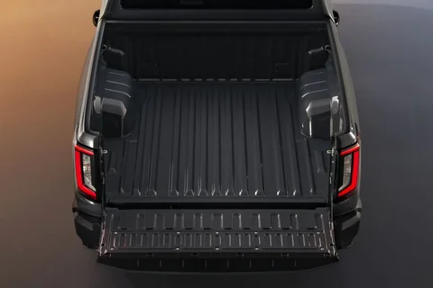 Toyota Hilux Electric 59.2kWh Challenger 2026 view 2