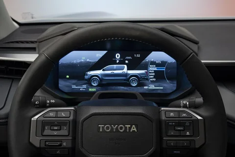 Toyota Hilux Electric 59.2kWh Challenger 2026 view 5