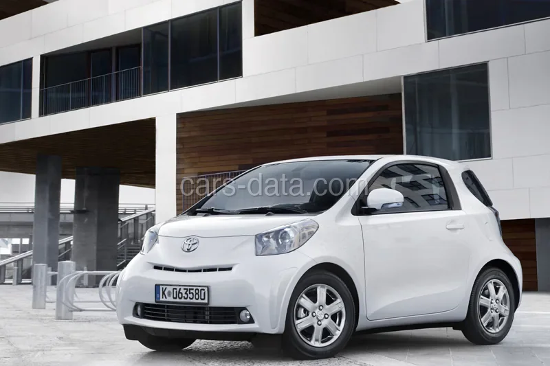 Toyota iQ 1.0 VVT-i Access 2010 front view