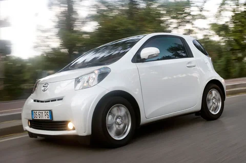 Toyota iQ 1.0 VVT-i Access 2010 view 11