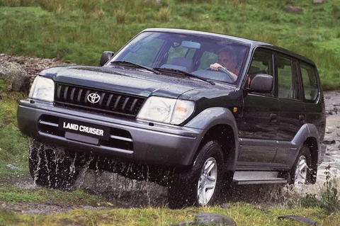 Toyota Land Cruiser 90 Wagon 3.0 TD 1996 view 2