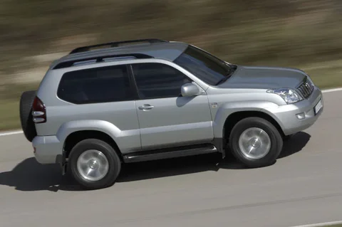 Toyota Land Cruiser 3.0 D-4D VX 2006 view 2