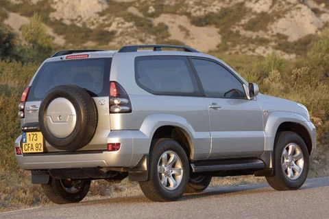 Toyota Land Cruiser 3.0 D-4D VX 2006 view 3