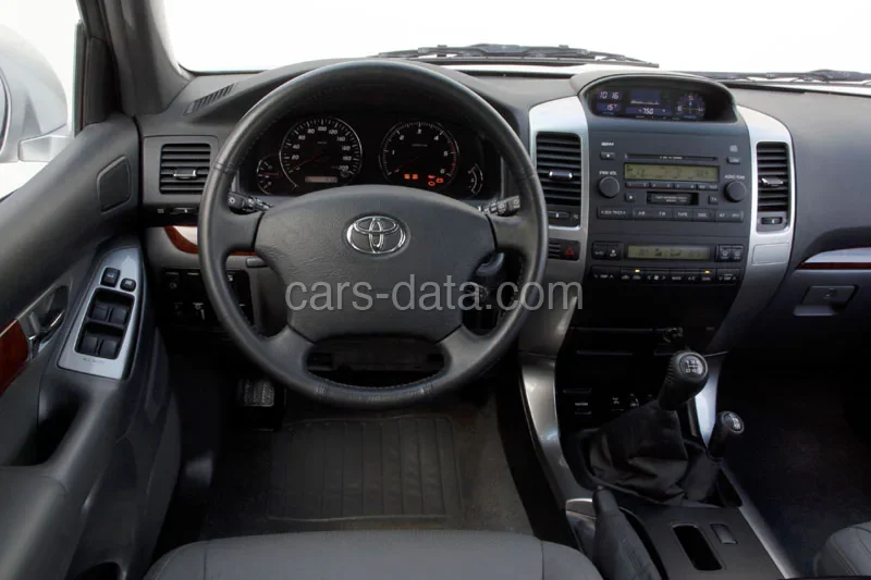 Toyota Land Cruiser 3.0 D-4D VX 2004 front view