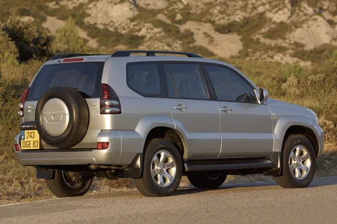 Toyota Land Cruiser 3.0 D-4D VX 2004 view 3