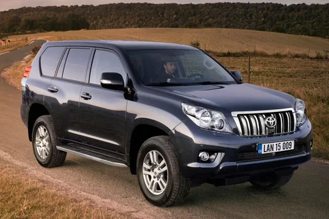 Toyota Land Cruiser 3.0 D-4D Executive 2010 view 4