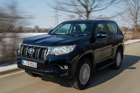 Toyota Land Cruiser 2.8 D-4D Comfort 2017 view 2