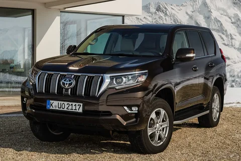 Toyota Land Cruiser 2.8 D-4D Executive 2017 view 3