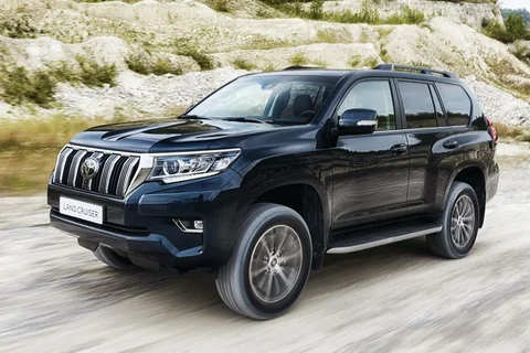 Toyota Land Cruiser 2.8 D-4D Executive 2017 view 12