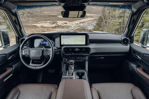 Toyota Land Cruiser 250 2.8 D-4D First Edition 2024 view 3