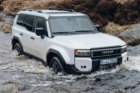 Toyota Land Cruiser 250 2.8 D-4D First Edition 2024 view 8