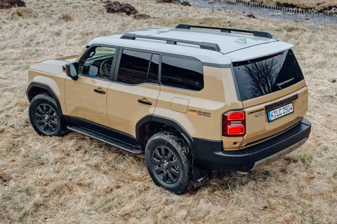 Toyota Land Cruiser 250 2.8 D-4D First Edition 2024 view 10