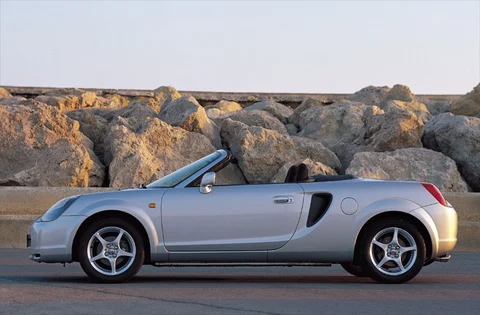 Toyota MR2 1.8 16v VVT-i Speedshift 2000 view 3