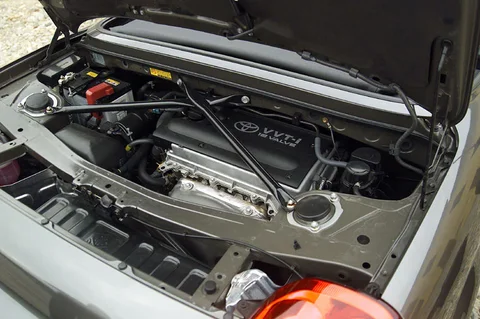 Toyota MR2 1.8 16v VVT-i Speedshift 2002 view 9
