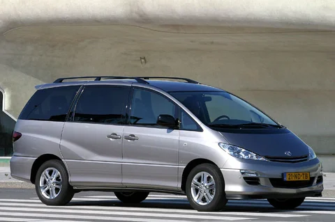 Toyota Previa 2.0 D4-D Linea Soleil 2004 view 8
