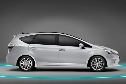 Toyota Prius+ Prius Wagon 1.8 HSD Dynamic Business 2012 view 3