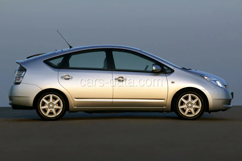 Toyota Prius THSD 2004 front view