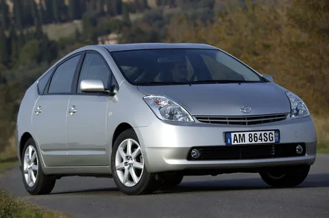 Toyota Prius THSD 2004 view 2
