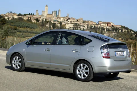 Toyota Prius THSD 2004 view 4
