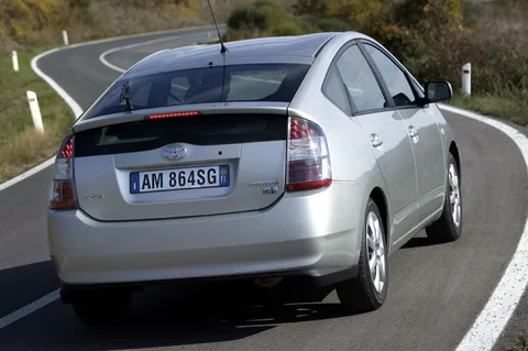 Toyota Prius THSD 2004 view 5