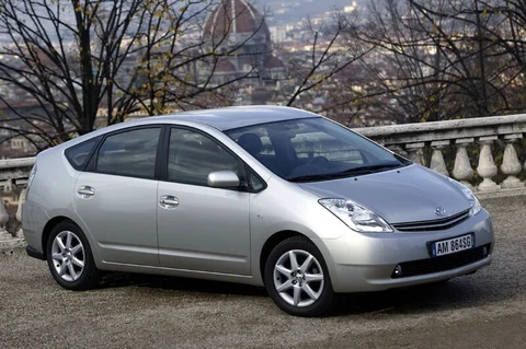 Toyota Prius THSD 2004 view 7