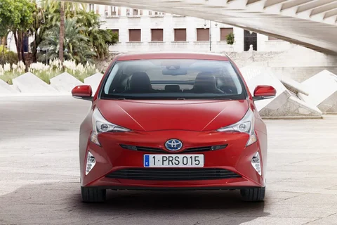 Toyota Prius 1.8 Hybrid Active 2018 view 6