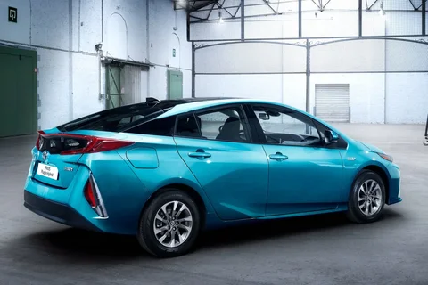 Toyota Prius 1.8 Plug-in Hybrid Dynamic 2018 view 9