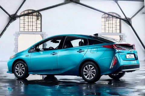 Toyota Prius 1.8 Plug-in Hybrid Dynamic 2018 view 11